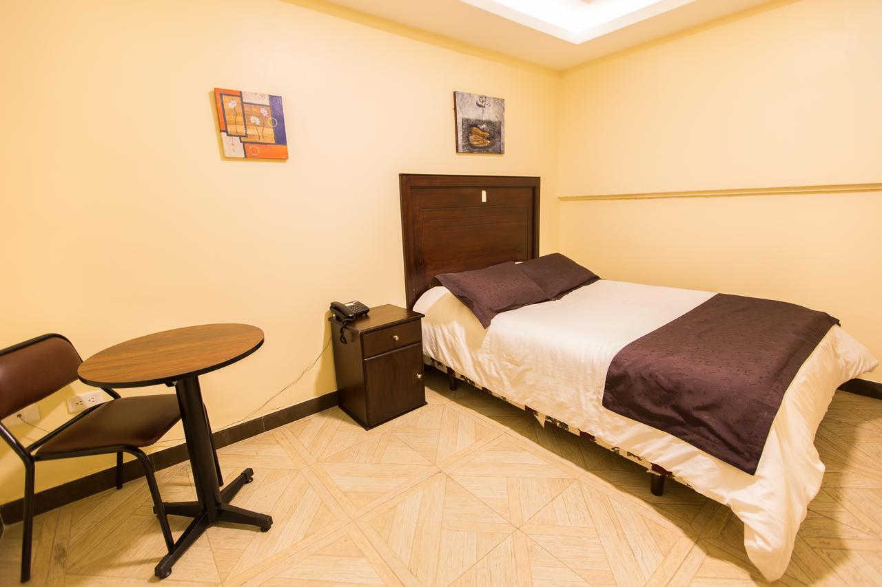 Hotel Saint Thomas Quito Ngoại thất bức ảnh